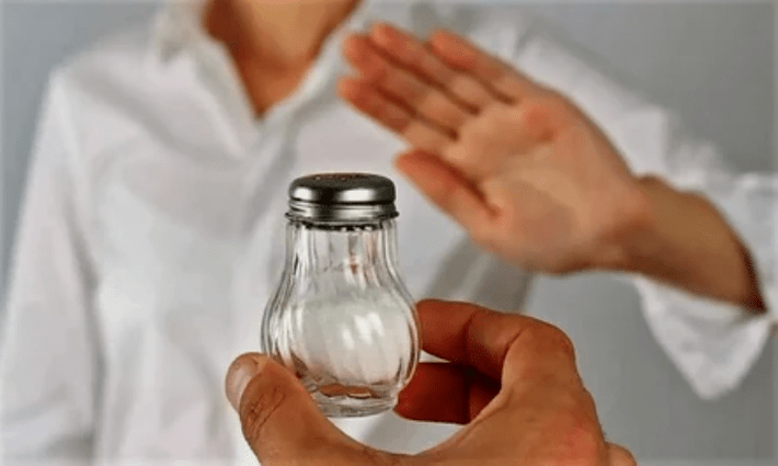 Refuse salt on the diet for weight loss